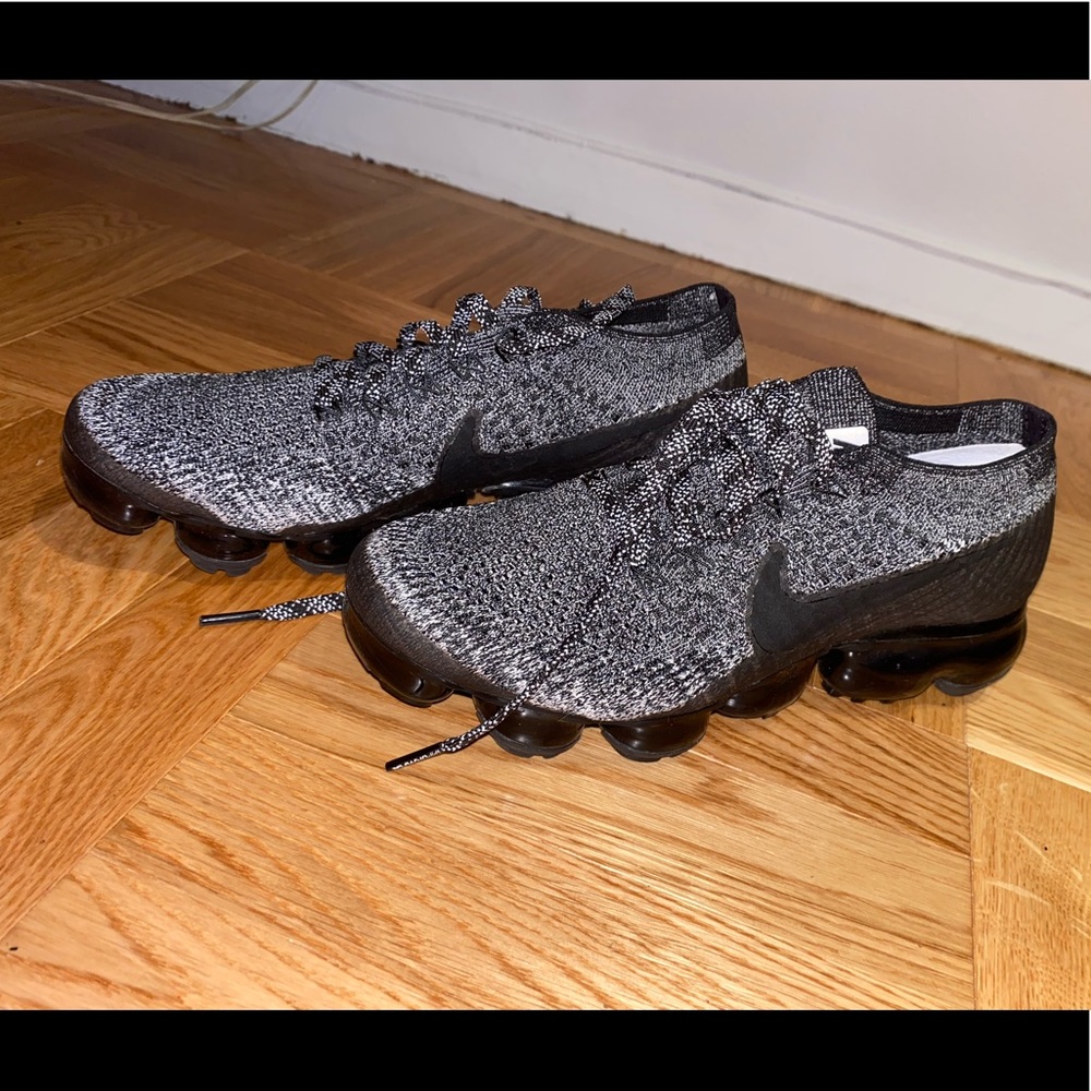 Women’s NIKE AIR VAPORMAX FLYKNIT OREO 2.9 grey CHEAPER IN DESCRIPTION